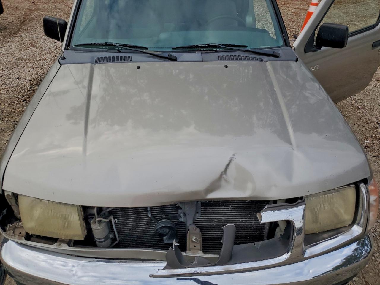 Nissan Frontier King Cab Xe Image 9