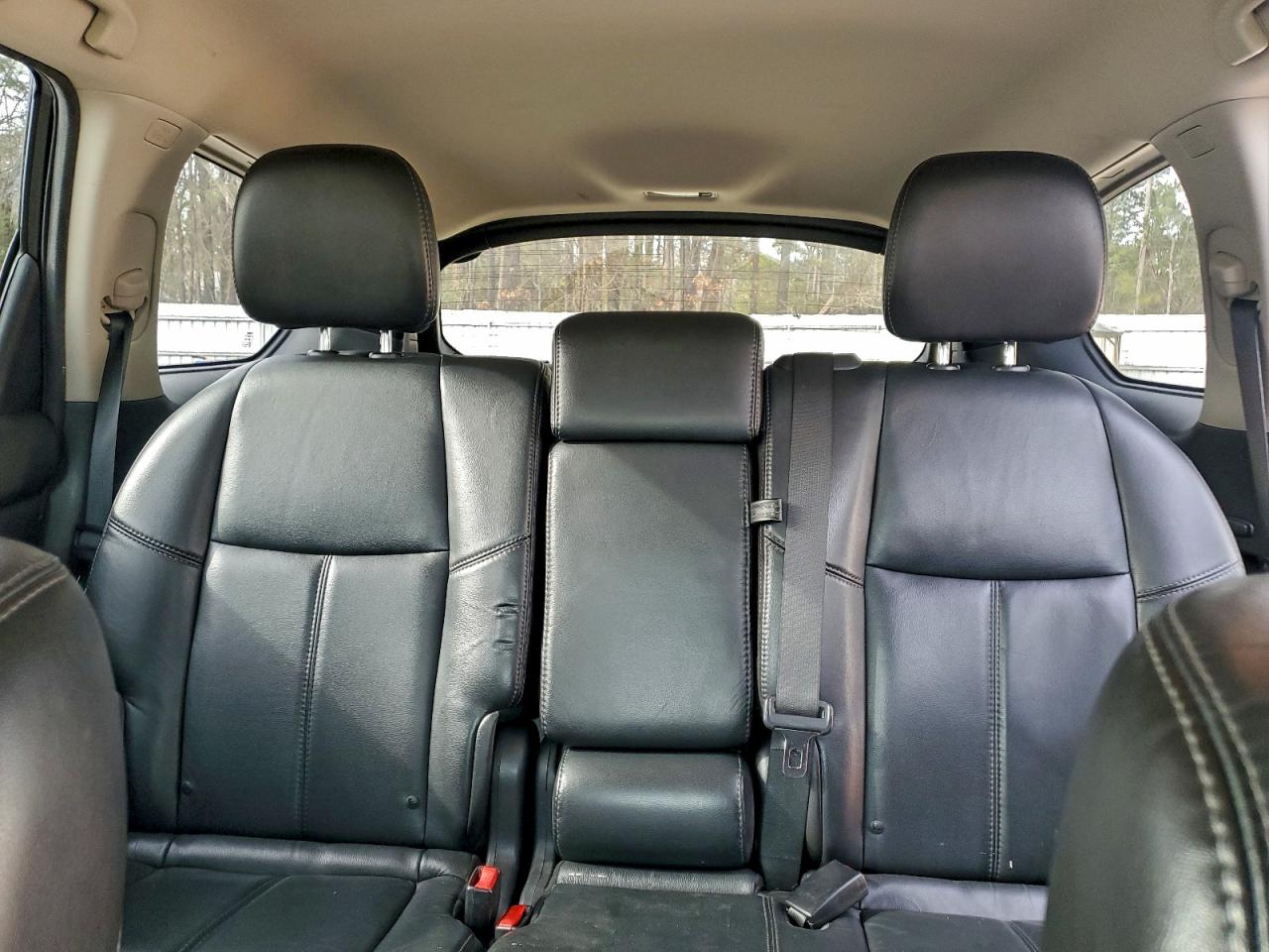 Nissan Pathfinder S Image 12