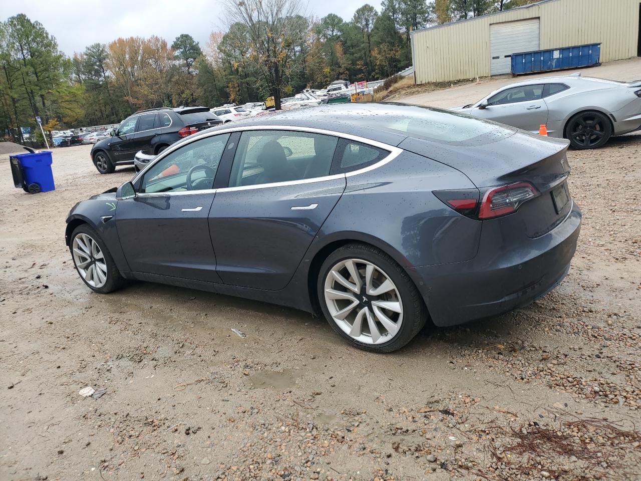Tesla Model 3 Image 7