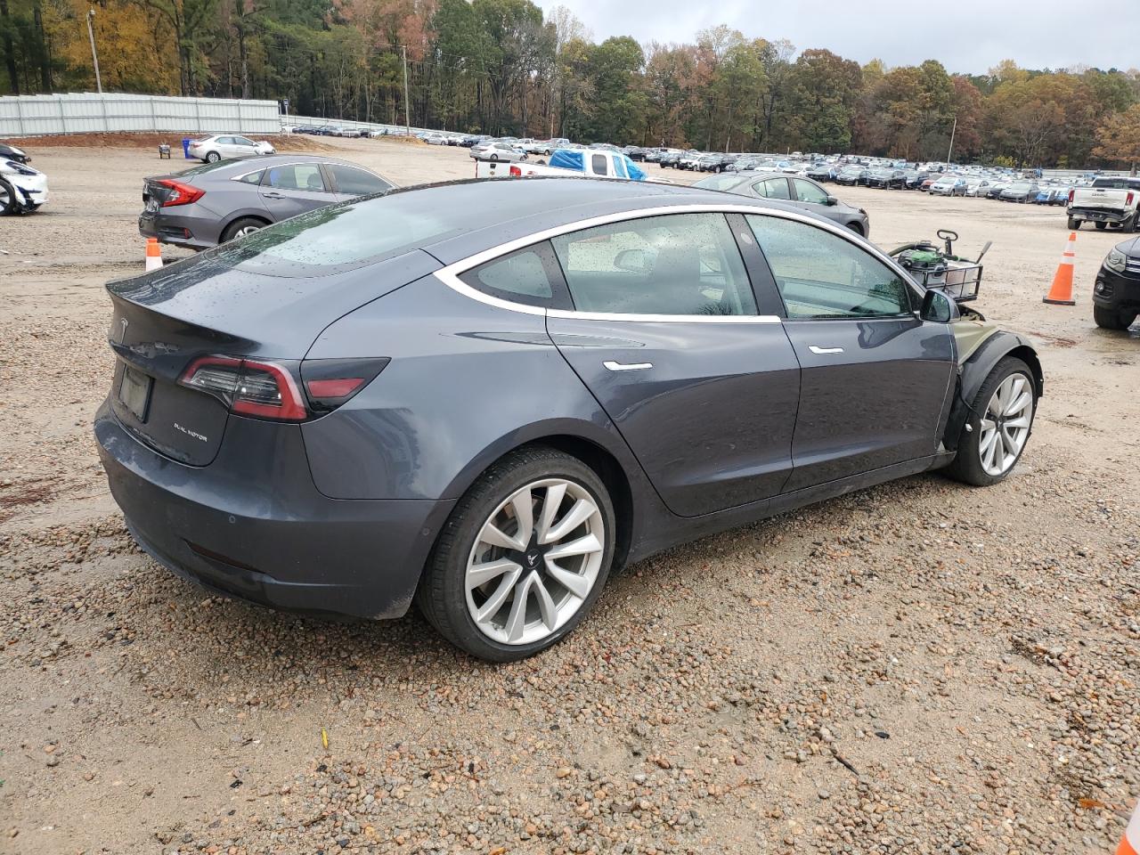 Tesla Model 3 Image 4