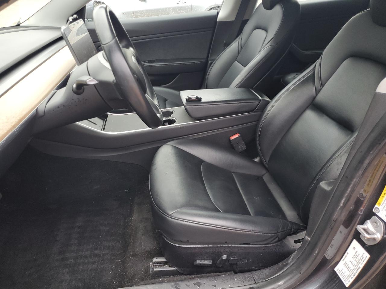 Tesla Model 3 Image 10