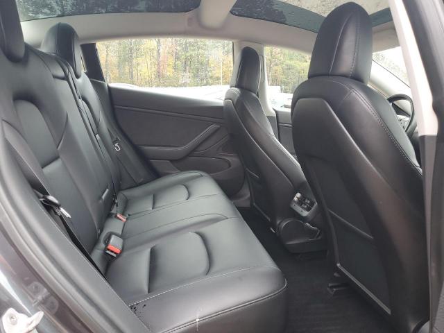 Tesla Model 3 Image 9