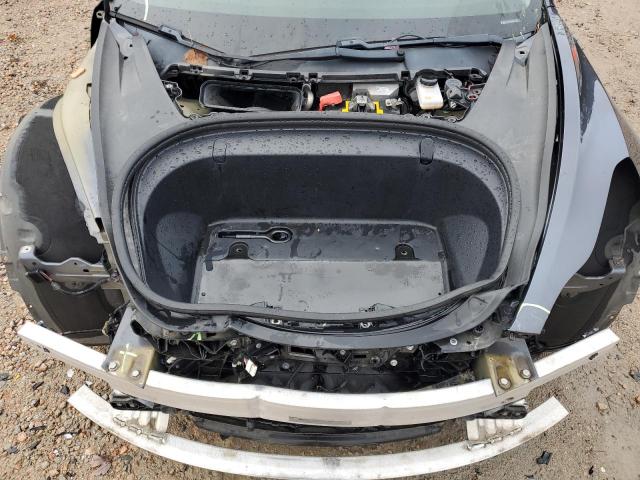 Tesla Model 3 Image 8